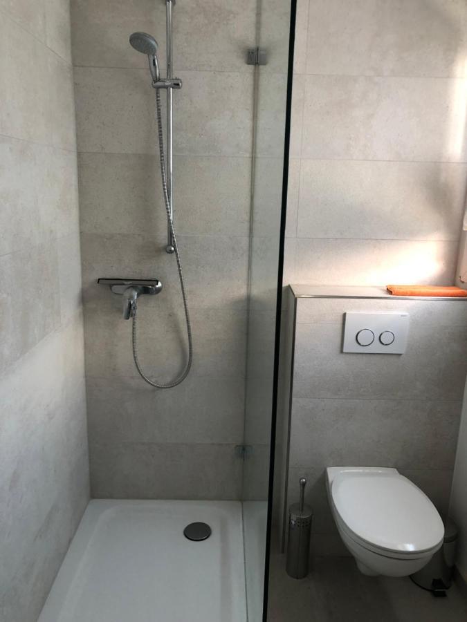 Bel Art Etage Mit Grossem Parkplatz Apartment Haan Exterior photo